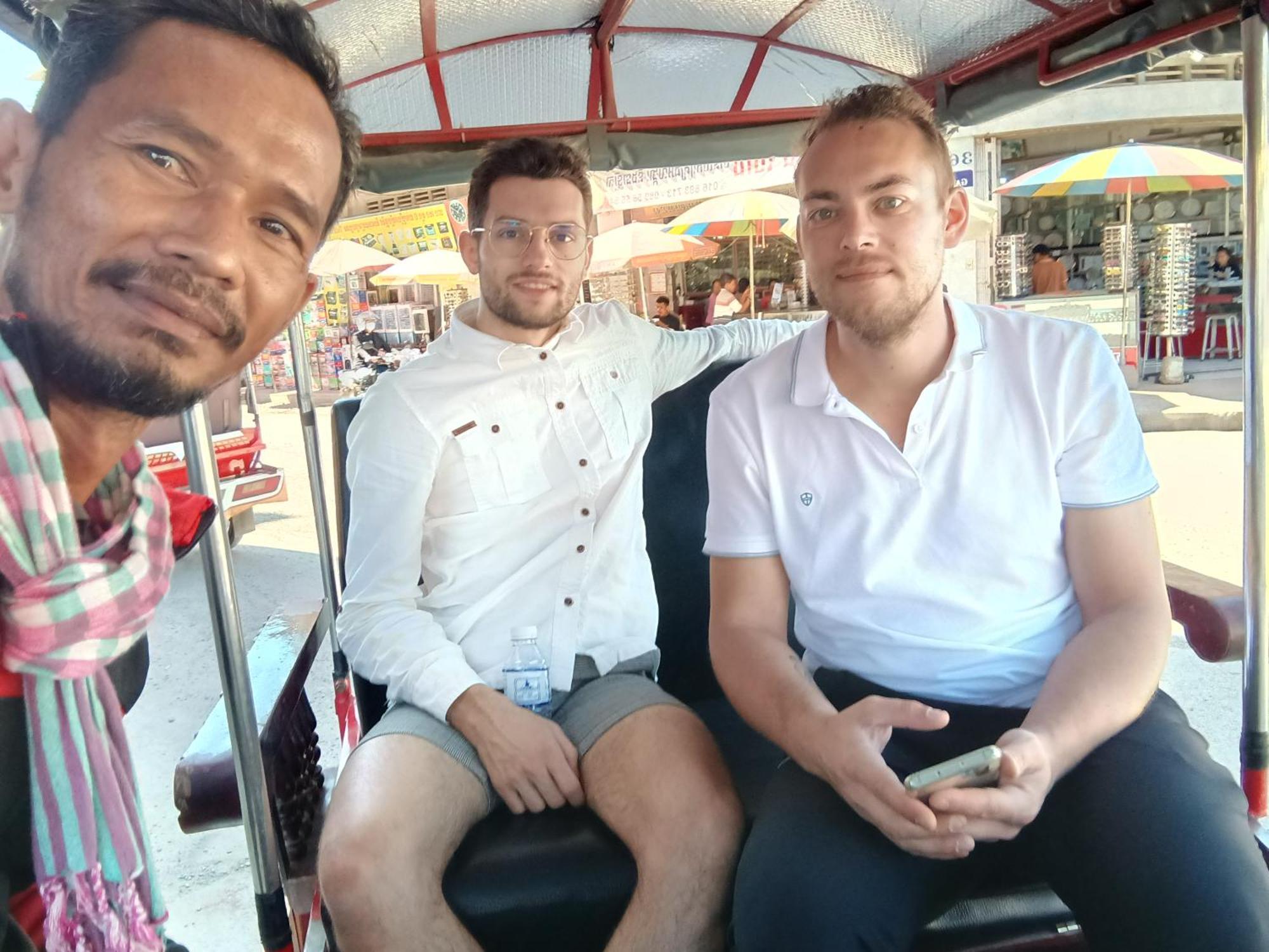 Family Batcave Homestay Battambang Kültér fotó