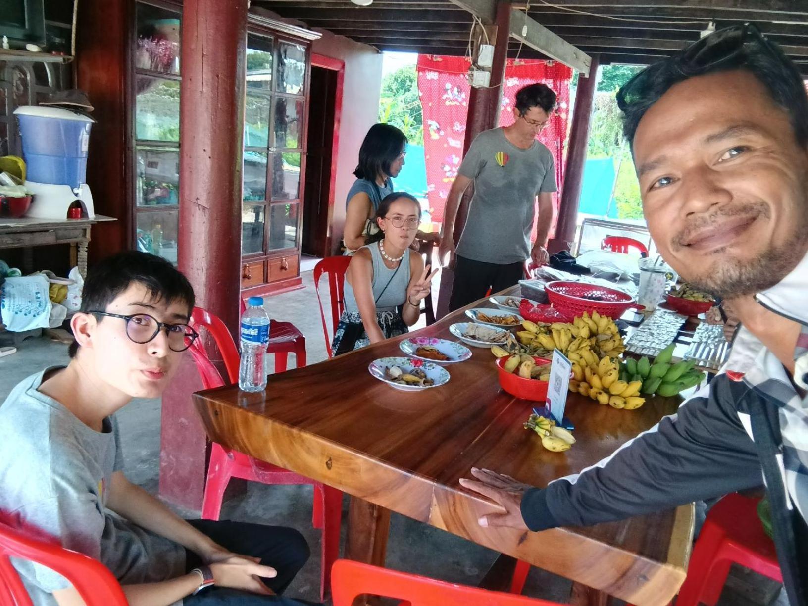Family Batcave Homestay Battambang Kültér fotó